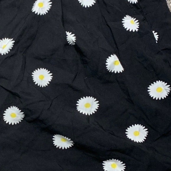 Urban outfitters | Sunflower shorts - Picture 7 of 7